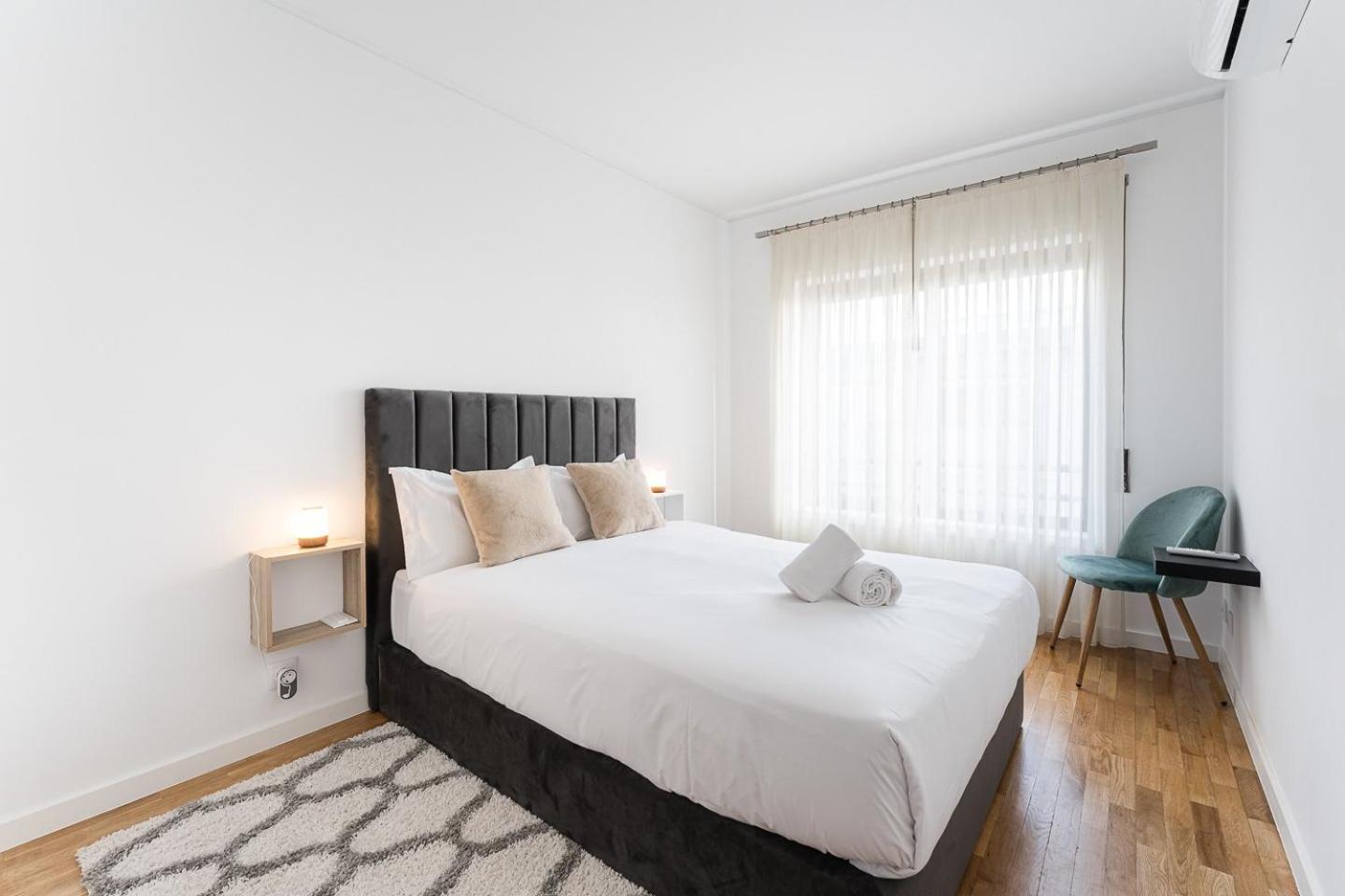 Guestready - White Stripes Near Casa Da Musica Appartement Porto Buitenkant foto
